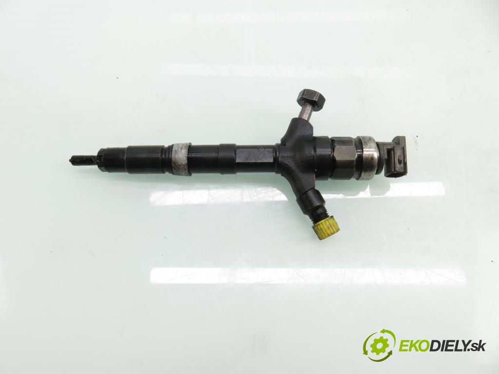 TOYOTA COROLLA Verso (ZER_, ZZE12_, R1_) MINIVAN 2005 85,00 2.0 D-4D (CUR10_) - 1CD-FTV 1995,00 vstřikovač 236700G010 (Vstřikovač paliva)