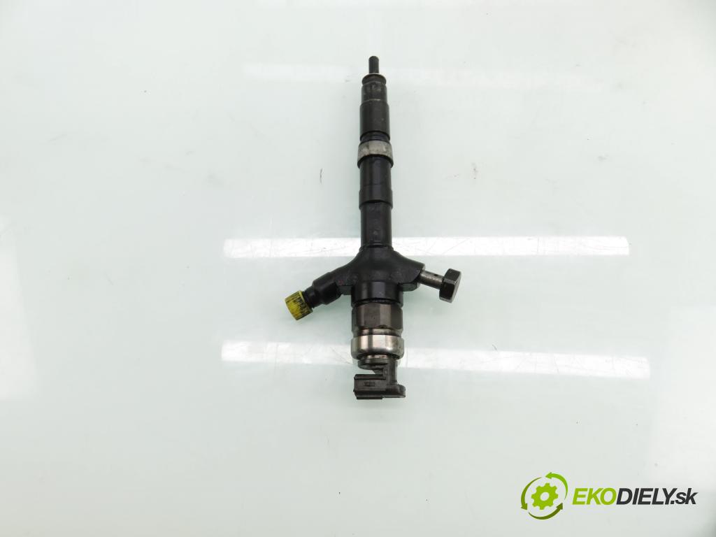 TOYOTA COROLLA Verso (ZER_, ZZE12_, R1_) MINIVAN 2005 85,00 2.0 D-4D (CUR10_) - 1CD-FTV 1995,00 vstřikovač 236700G010 (Vstřikovač paliva)