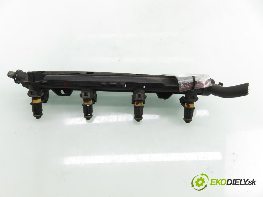 SEAT CORDOBA (6L2) SEDAN 2007 63,00 1.4 16V - BXW 1390,00 lišta vstřikovací 036906031AB ; 036133319BT (Vstřikovací lišta)