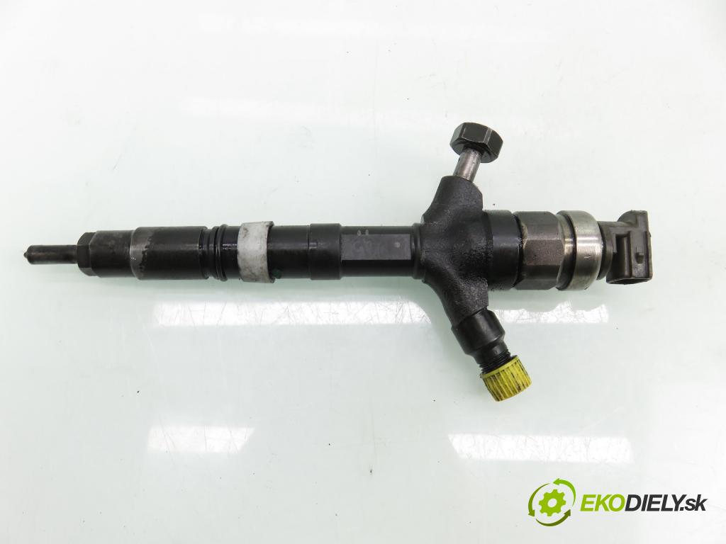 TOYOTA COROLLA Verso (ZER_, ZZE12_, R1_) MINIVAN 2005 85,00 2.0 D-4D (CUR10_) - 1CD-FTV 1995,00 vstřikovač 236700G010 (Vstřikovač paliva)