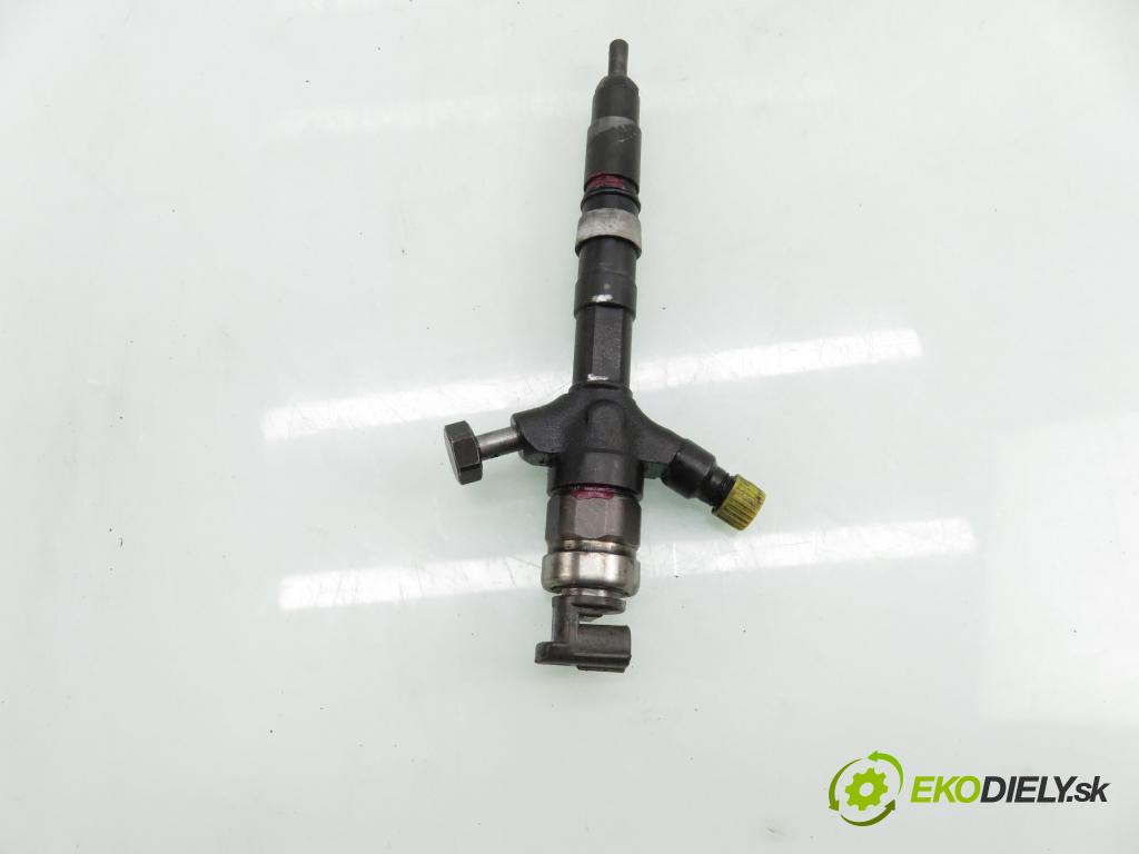 TOYOTA COROLLA Verso (ZER_, ZZE12_, R1_) MINIVAN 2005 85,00 2.0 D-4D (CUR10_) - 1CD-FTV 1995,00 vstřikovač 236700G010 (Vstřikovač paliva)