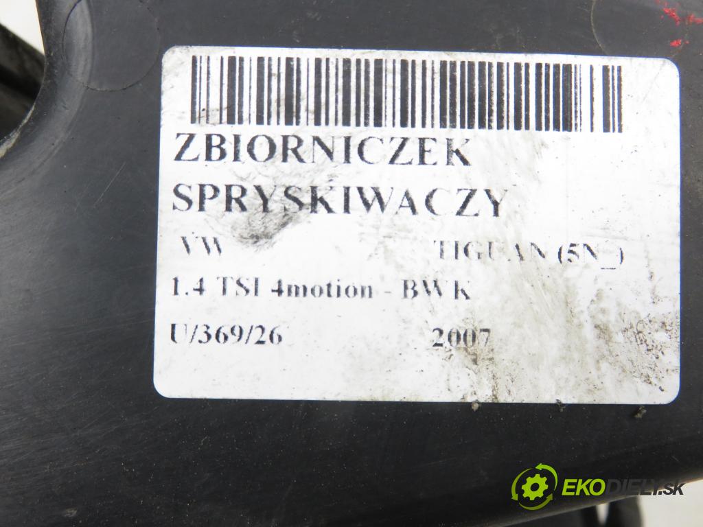 VW TIGUAN (5N_) SUV 2007 110,00 1.4 TSI 4motion - BWK 1390,00 nádržka ostřikovačů 5N0955453B ; 5N0955453 ; 5N0955453A (Klika dveří ostatní)