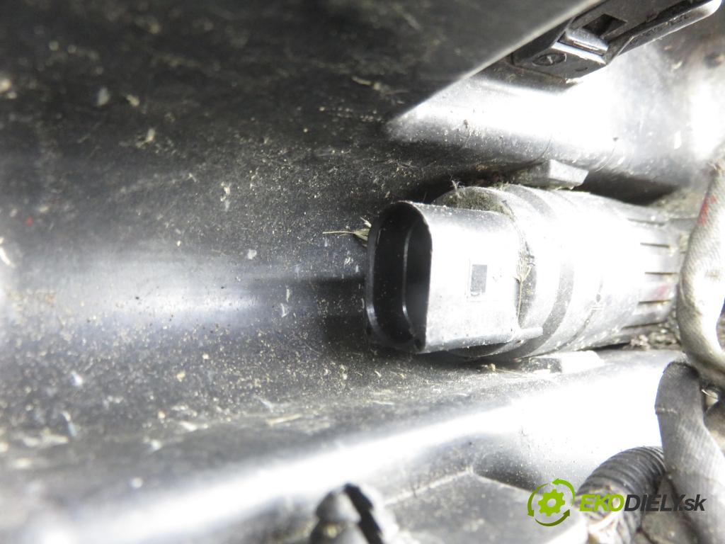 VW TIGUAN (5N_) SUV 2007 110,00 1.4 TSI 4motion - BWK 1390,00 nádržka ostřikovačů 5N0955453B ; 5N0955453 ; 5N0955453A (Klika dveří ostatní)
