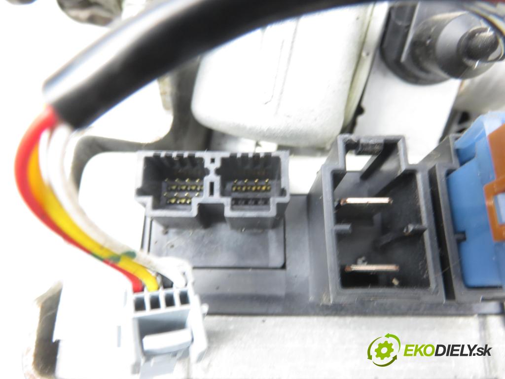 NISSAN NOTE (E12) MINIVAN 2014 66,00 1.5 dCi - K9K 892 1461,00 SLOUPEC / PODPORA elektrický 285003VU2B ; Q1T33874H2U ; 488103VV2B