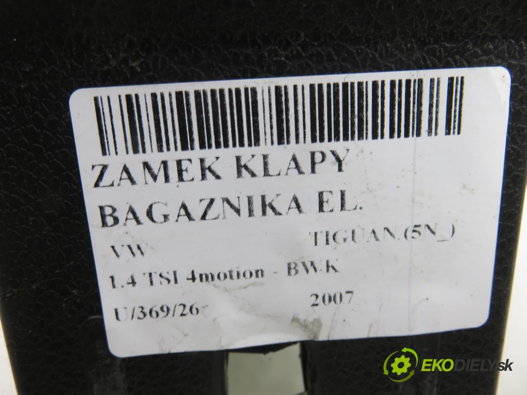 VW TIGUAN (5N_) SUV 2007 110,00 1.4 TSI 4motion - BWK 1390,00 zámok dveří kufr EL. 5M0827505E