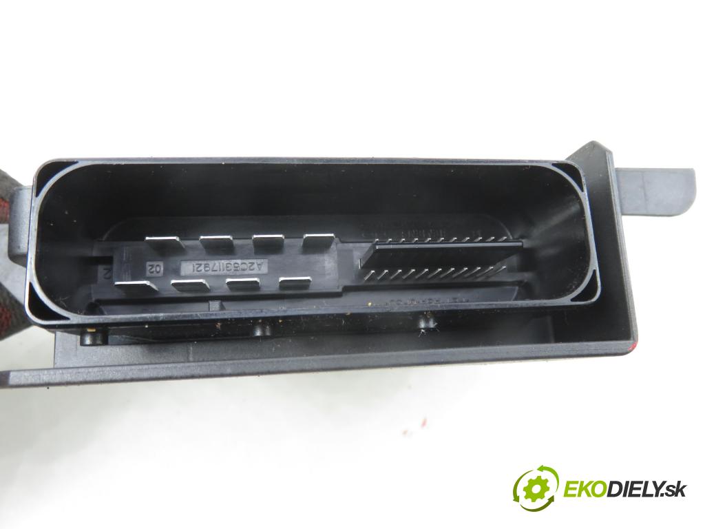 VW TIGUAN (5N_) SUV 2007 110,00 1.4 TSI 4motion - BWK 1390,00 Riadiaca jednotka brzdy MANUÁLNY: 5N0907801B ; 16887401A