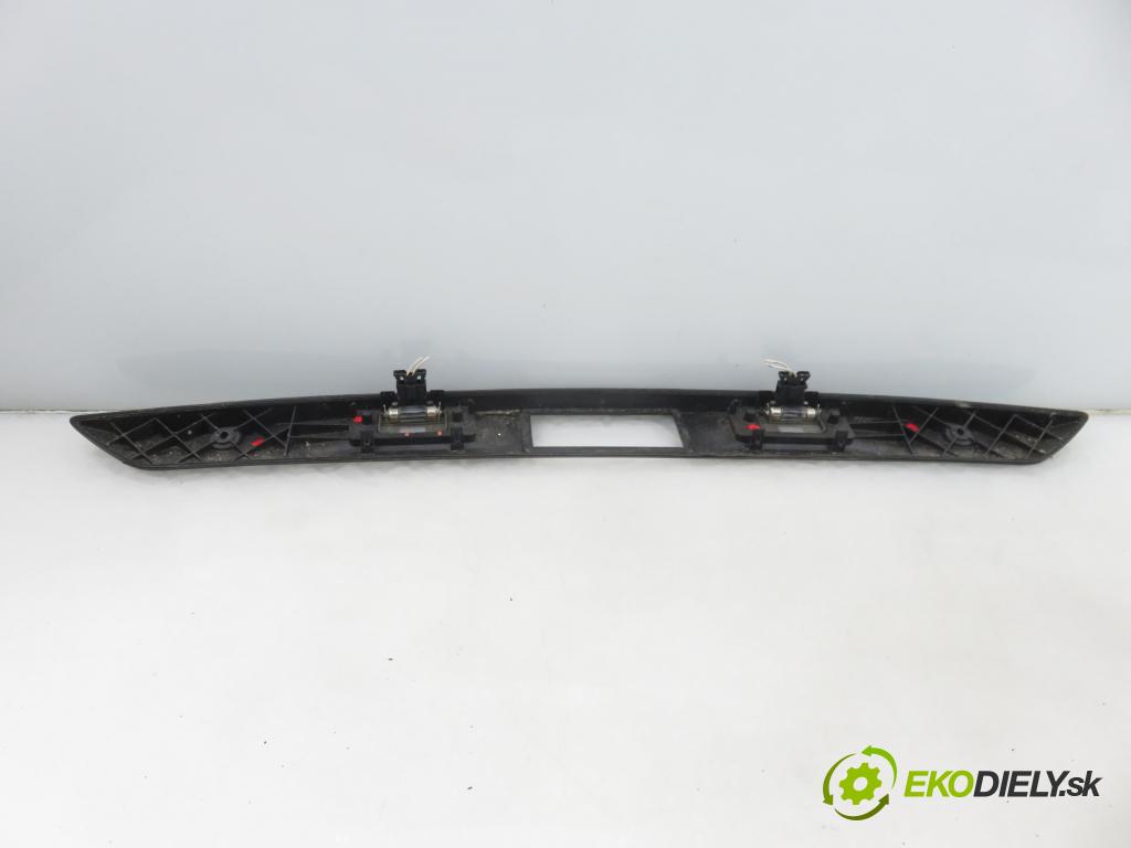 VW TIGUAN (5N_) SUV 2007 110,00 1.4 TSI 4motion - BWK 1390,00 zadní část - čelo dveří kufr 5N0827287A