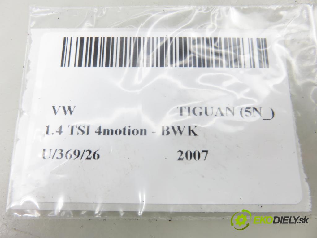 VW TIGUAN (5N_) SUV 2007 110,00 1.4 TSI 4motion - BWK 1390,00 ovladač rádia 1P0959542