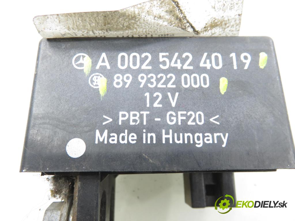 MERCEDES-BENZ SPRINTER 3-t Skrzynia (903) FURGON 2003 60,00 308 CDI - OM 611.987 2148,00 RELÉ: JÚN: 0025424019 ; 899322000