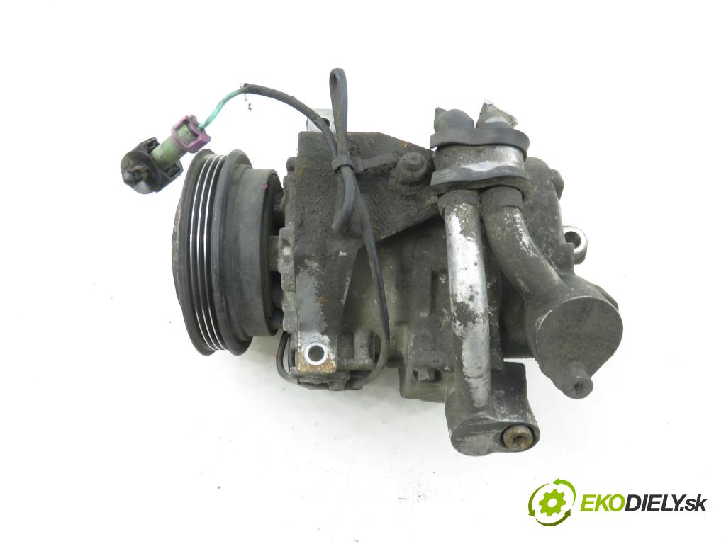 VW PASSAT B5.5 (3B3) SEDAN 2002 74,00 1.9 TDI - AVB 1896,00 KOMPRESOR: klimatizace 8D0260808 ; 4472208181 (Kompresor klimatizace)