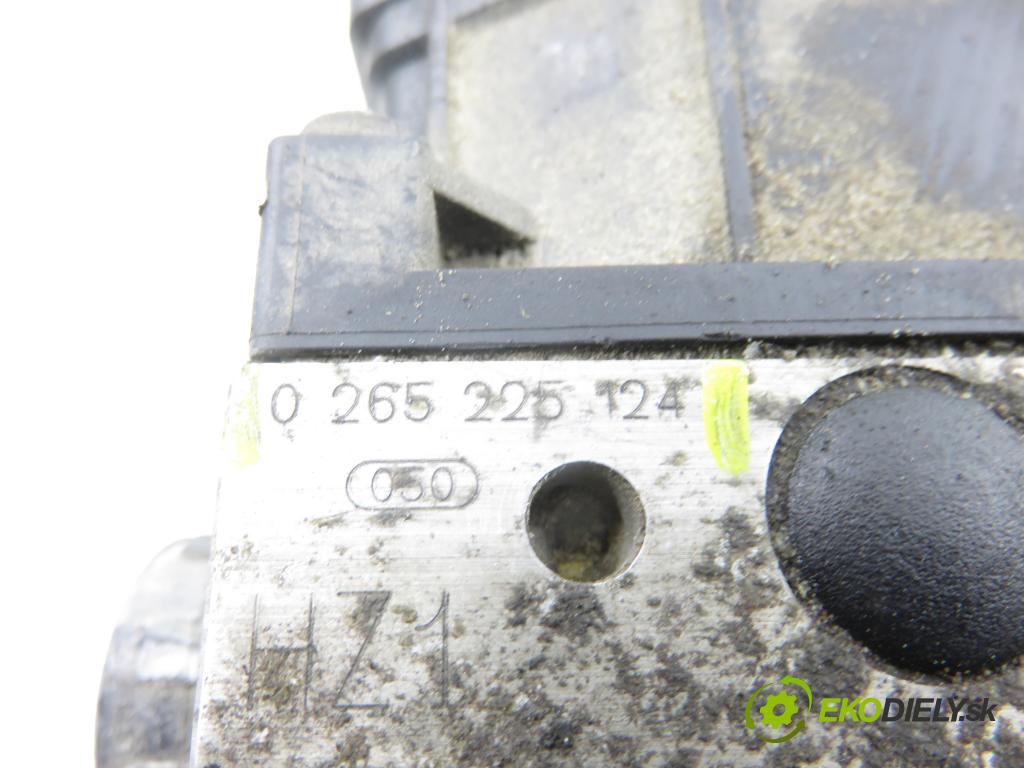 VW PASSAT B5.5 (3B3) SEDAN 2002 74,00 1.9 TDI - AVB 1896,00 pumpa ABS 0265950055 ; 4B0614517G ; 0265225124 (Pumpa ABS)