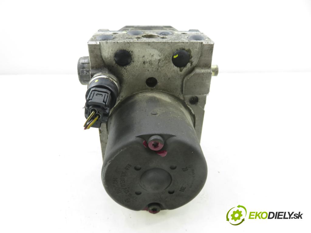 VW PASSAT B5.5 (3B3) SEDAN 2002 74,00 1.9 TDI - AVB 1896,00 pumpa ABS 0265950055 ; 4B0614517G ; 0265225124 (Pumpa ABS)