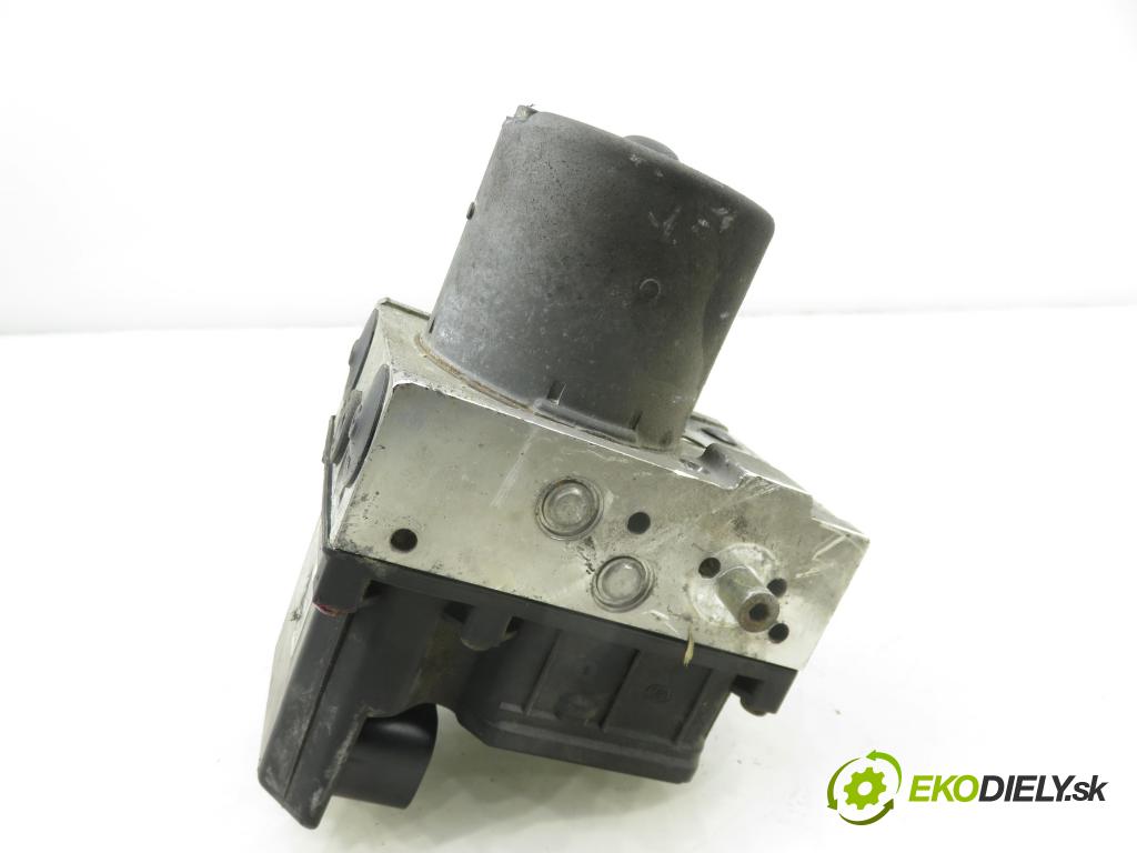 VW PASSAT B5.5 (3B3) SEDAN 2002 74,00 1.9 TDI - AVB 1896,00 pumpa ABS 0265950055 ; 4B0614517G ; 0265225124 (Pumpa ABS)
