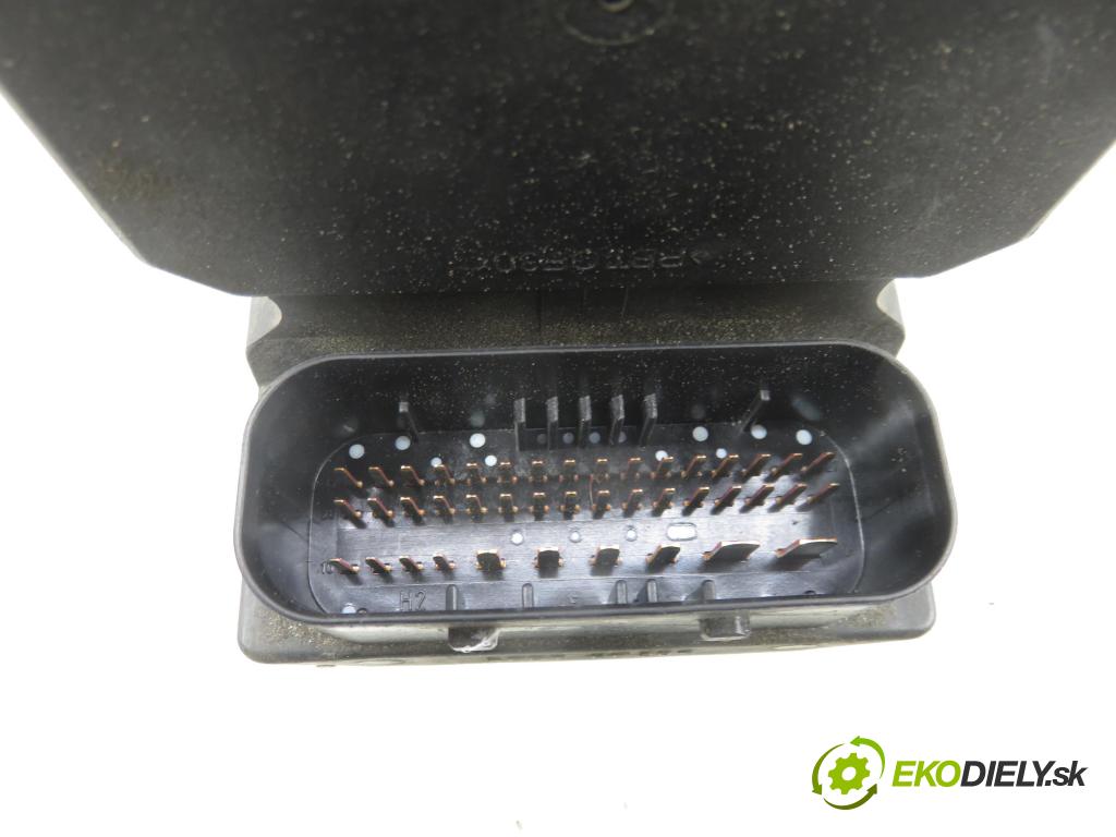 VW PASSAT B5.5 (3B3) SEDAN 2002 74,00 1.9 TDI - AVB 1896,00 pumpa ABS 0265950055 ; 4B0614517G ; 0265225124 (Pumpa ABS)