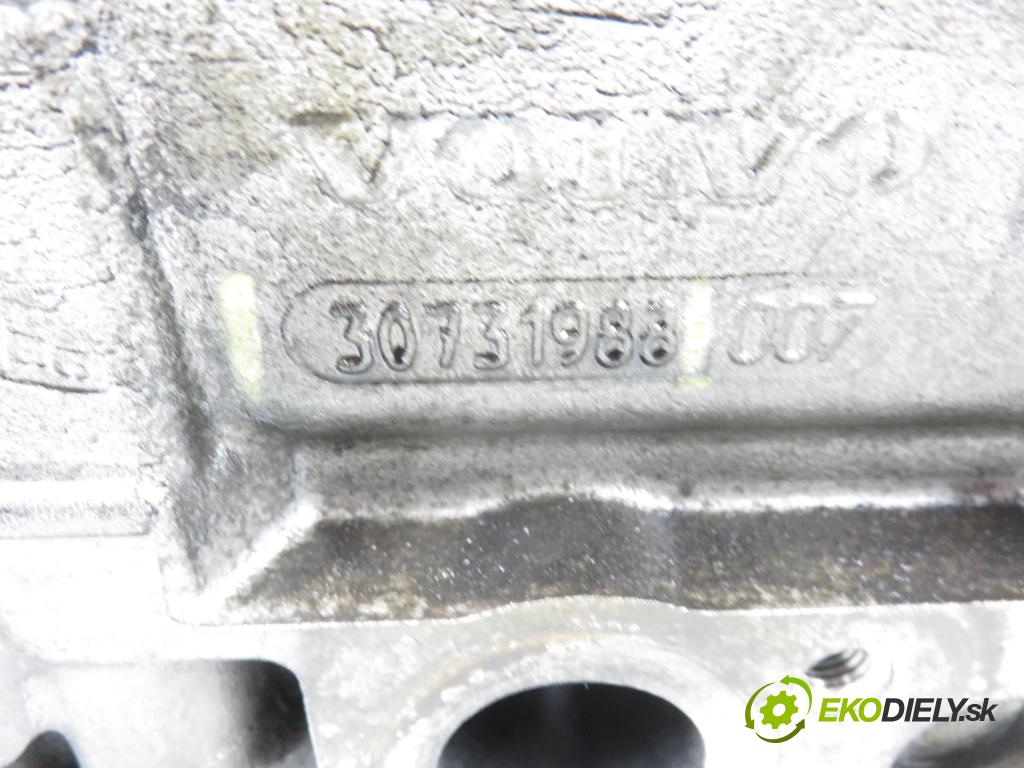 VOLVO V70 II SW (285) KOMBI 2007 136,00 2.4 D5 - D 5244 T4 2400,00 (hlava 30731988