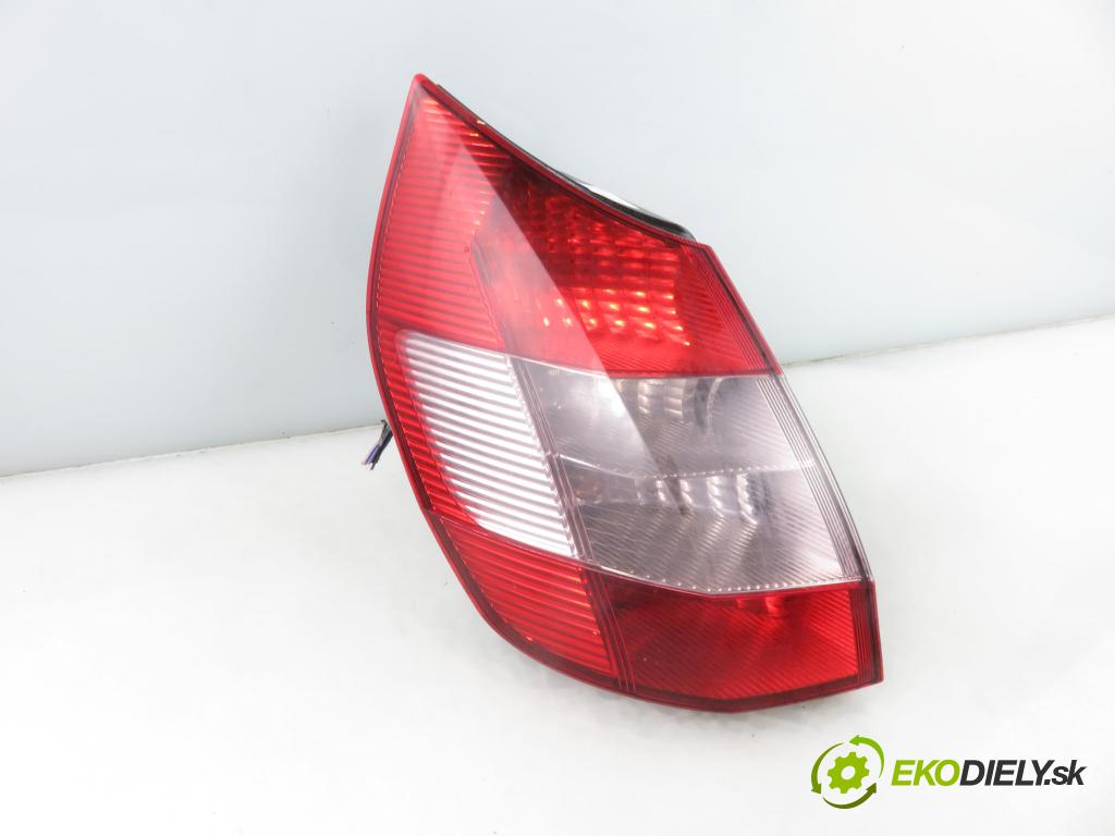 RENAULT SCENIC II (JM0/1_) HB 2004 88,00 1.9 DCI - F9Q 812 1870,00 světlo levé zadní 8200127704 ; 8200127704E