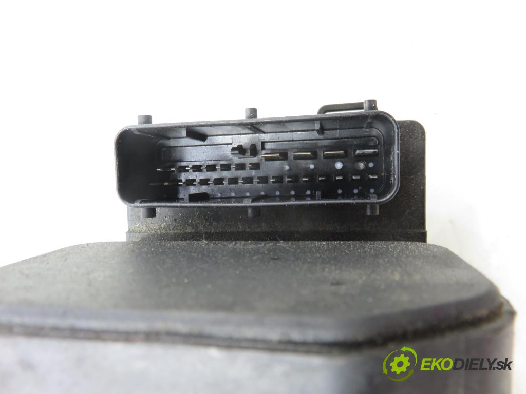 AUDI A4 (8D2, B5) SEDAN 2000 74,00 1.6 - AHL 1595,00 pumpa ABS 8E0614111AM ; 0273004282 ; 0265216562 (Pumpa ABS)