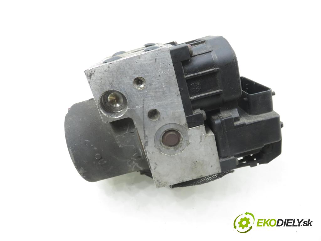 AUDI A4 (8D2, B5) SEDAN 2000 74,00 1.6 - AHL 1595,00 pumpa ABS 8E0614111AM ; 0273004282 ; 0265216562 (Pumpa ABS)