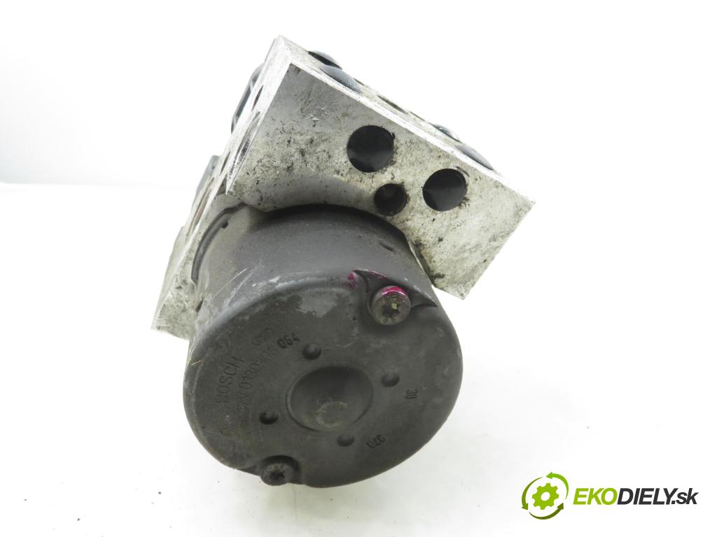AUDI A4 (8D2, B5) SEDAN 2000 74,00 1.6 - AHL 1595,00 pumpa ABS 8E0614111AM ; 0273004282 ; 0265216562 (Pumpa ABS)