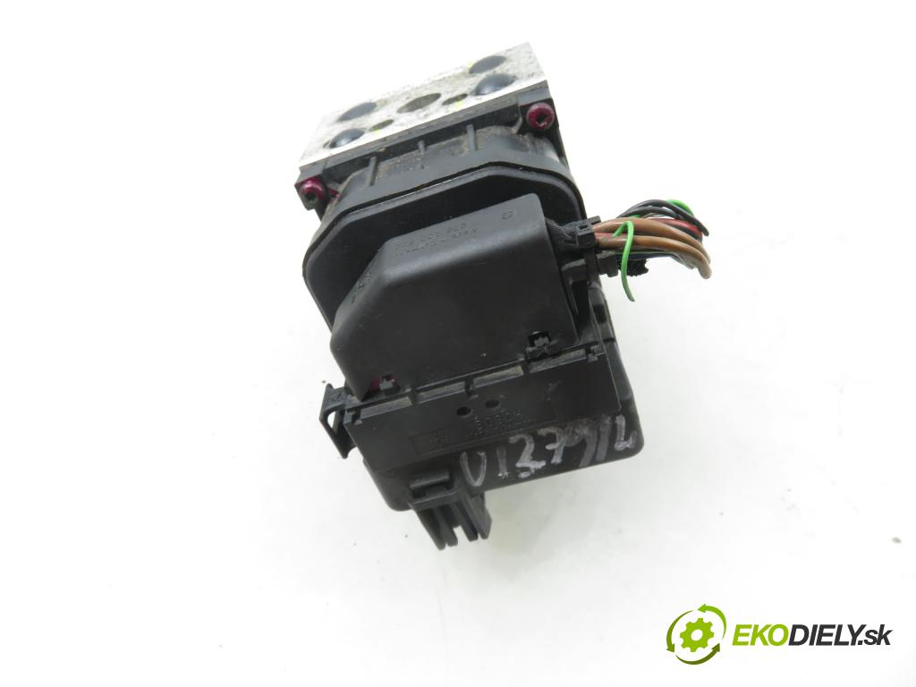 AUDI A4 (8D2, B5) SEDAN 2000 74,00 1.6 - AHL 1595,00 pumpa ABS 8E0614111AM ; 0273004282 ; 0265216562 (Pumpa ABS)