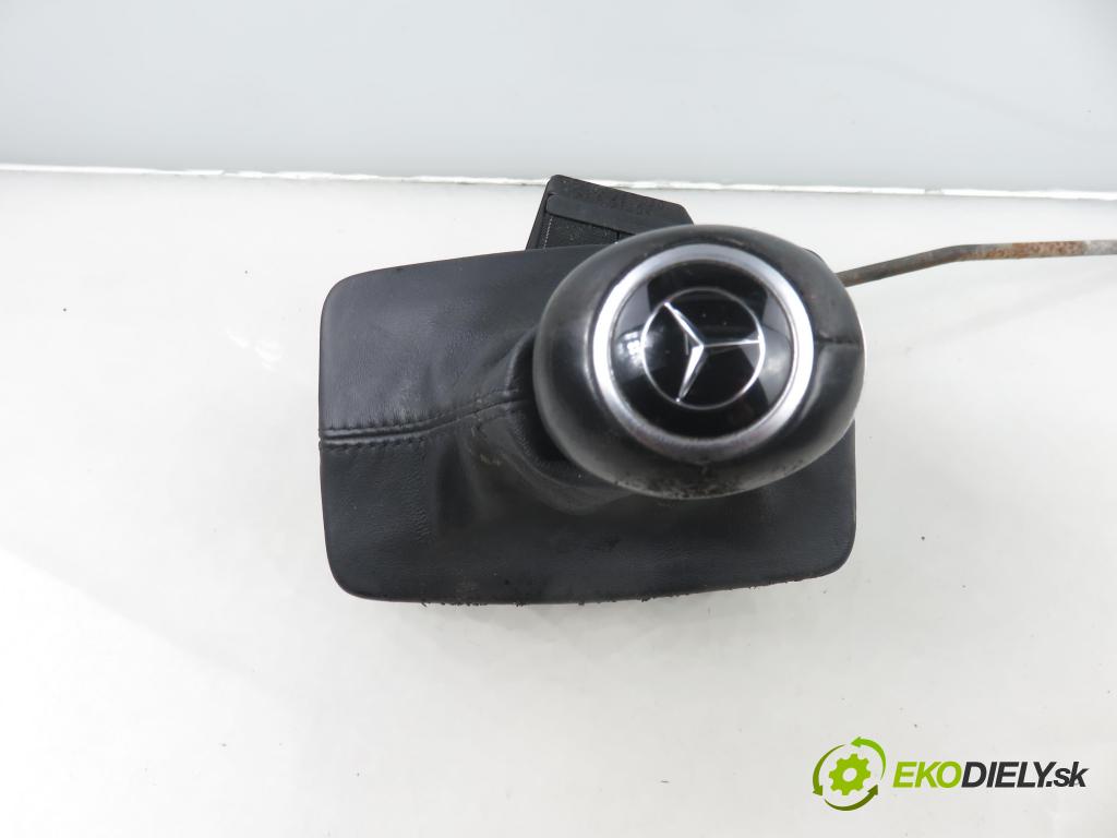 MERCEDES-BENZ KLASA C T-Model (S204) KOMBI 2011 135,00 C 200 CGI (204.248) - M 271.860 1796,00 ZVEDÁK: 2042677524