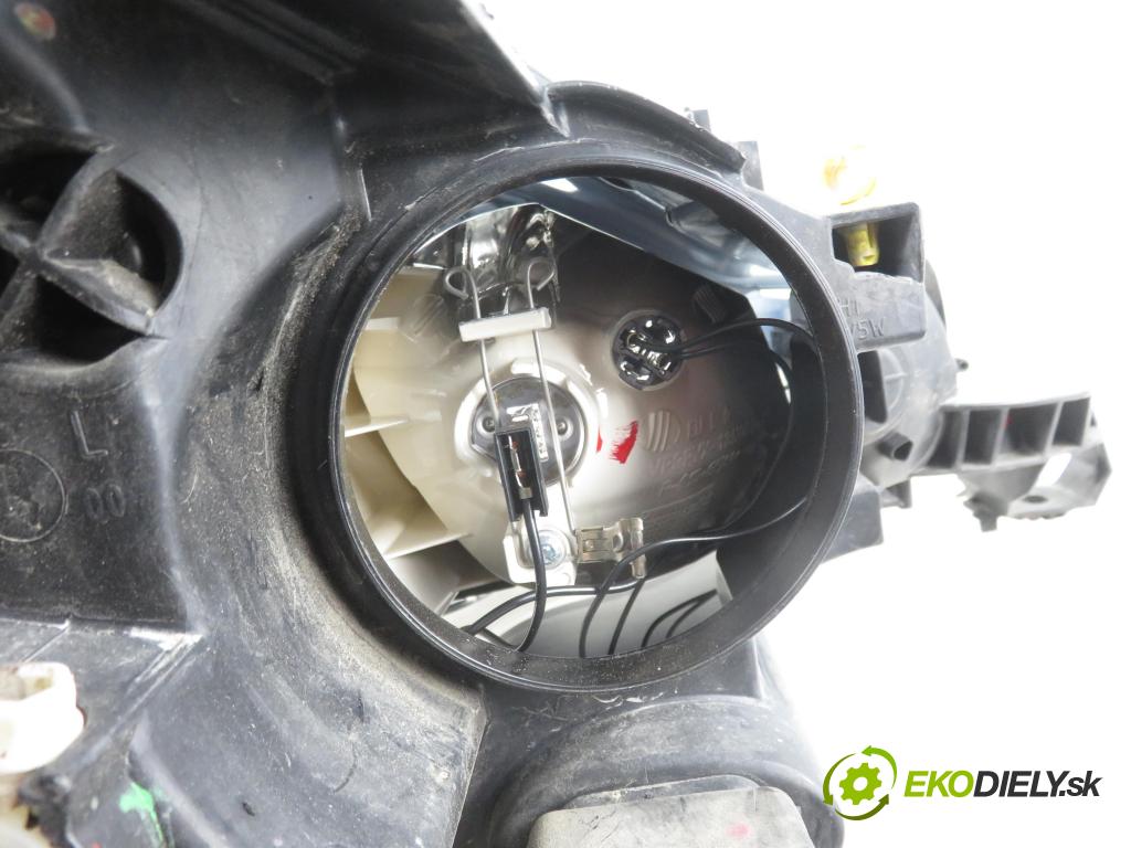 CITROEN C3 II (SC_) HB 2012 54,00 1.4 - KFT (TU3A) 1360,00 světlo LP 9673814980