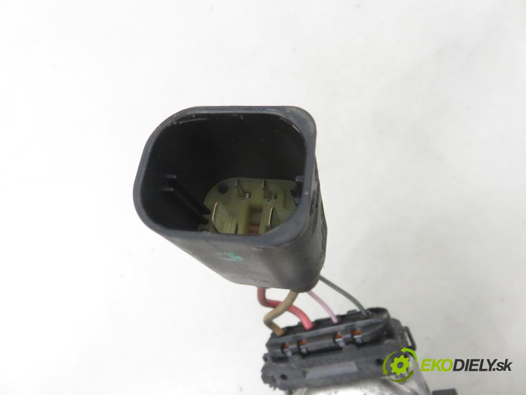 MERCEDES-BENZ KLASA C T-Model (S204) KOMBI 2011 135,00 C 200 CGI (204.248) - M 271.860 1796,00 Riadiaca jednotka 1137328230