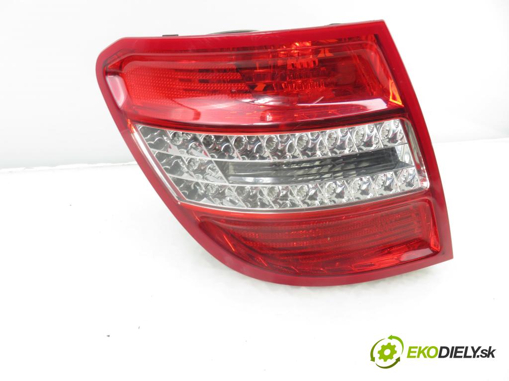MERCEDES-BENZ KLASA C T-Model (S204) KOMBI 2011 135,00 C 200 CGI (204.248) - M 271.860 1796,00 světlo levé zadní 2048203964