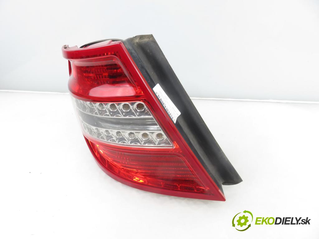 MERCEDES-BENZ KLASA C T-Model (S204) KOMBI 2011 135,00 C 200 CGI (204.248) - M 271.860 1796,00 světlo levé zadní 2048203964