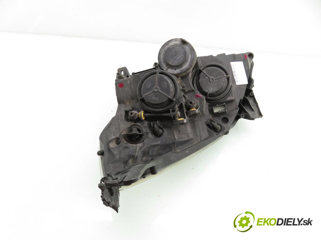 OPEL VECTRA C (Z02) LIFTBACK 2006 88,00 1.9 CDTI - Z 19 DT 1910,00 Svetlo PP 93192378