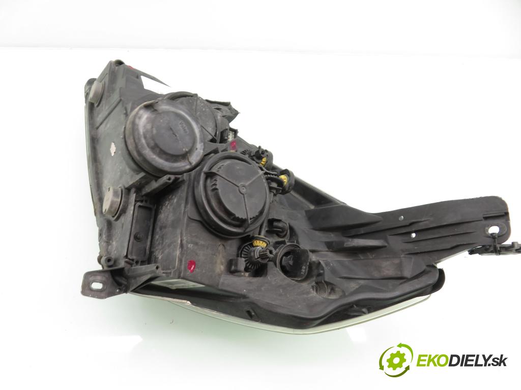 OPEL VECTRA C (Z02) LIFTBACK 2006 88,00 1.9 CDTI - Z 19 DT 1910,00 Svetlo PP 93192378
