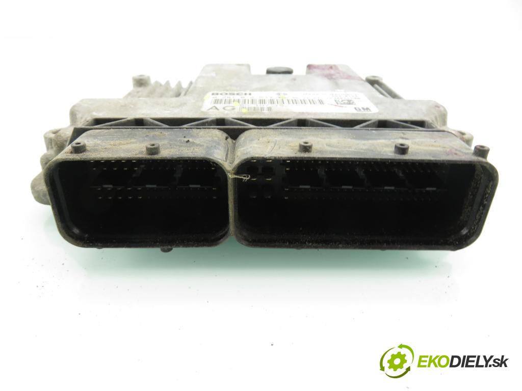 OPEL VECTRA C (Z02) LIFTBACK 2006 88,00 1.9 CDTI - Z 19 DT 1910,00 Riadiaca jednotka Motor 55197152AG ; 0281012533