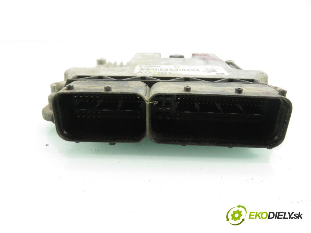 OPEL VECTRA C (Z02) LIFTBACK 2006 88,00 1.9 CDTI - Z 19 DT 1910,00 Riadiaca jednotka Motor 55197152AG ; 0281012533