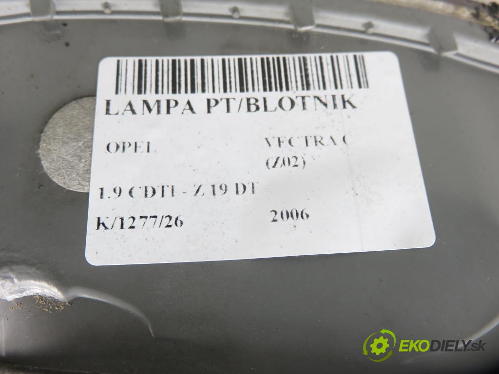 OPEL VECTRA C (Z02) LIFTBACK 2006 88,00 1.9 CDTI 8V 120 - Z 19 DT 1910,00 světlo pravé zadní 13131002