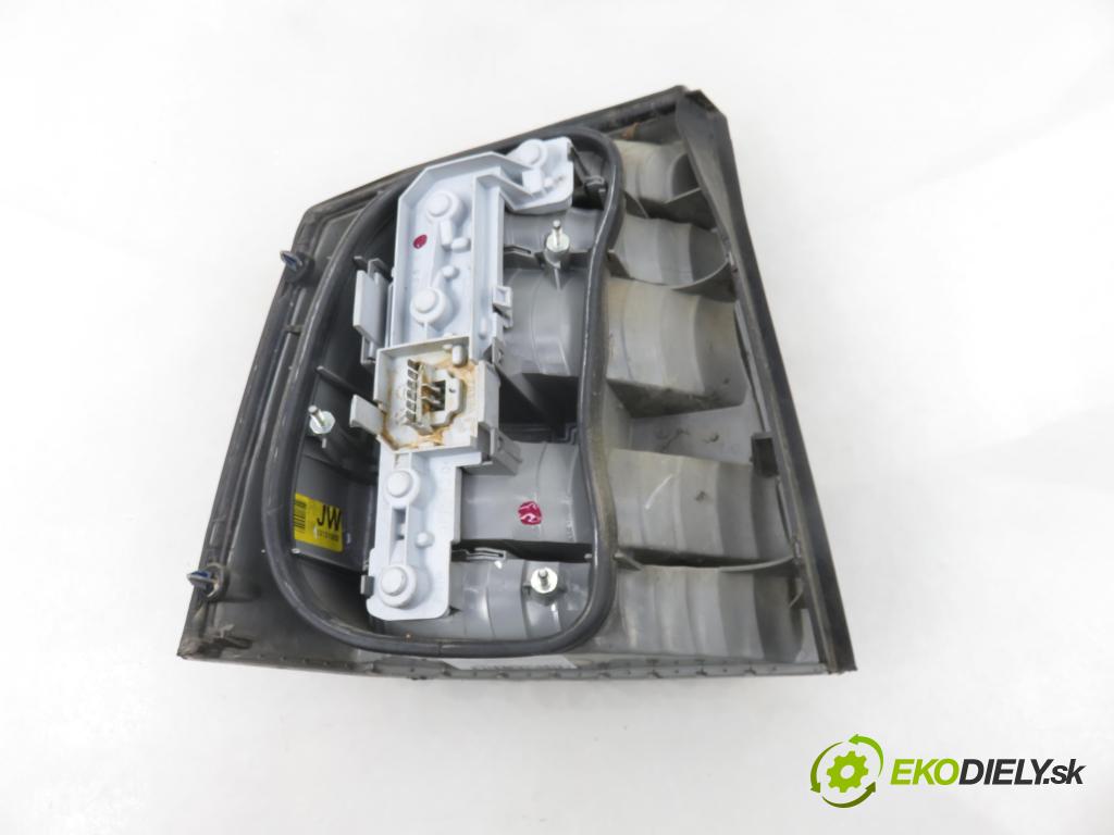 OPEL VECTRA C (Z02) LIFTBACK 2006 88,00 1.9 CDTI 8V 120 - Z 19 DT 1910,00 světlo pravé zadní 13131002