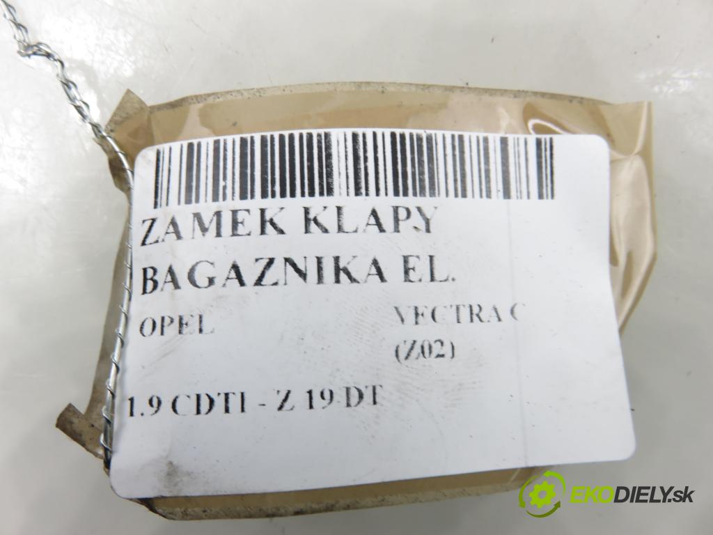OPEL VECTRA C (Z02) LIFTBACK 2006 88,00 1.9 CDTI 8V 120 - Z 19 DT 1910,00 zámok dverí kufor EL. 495072894