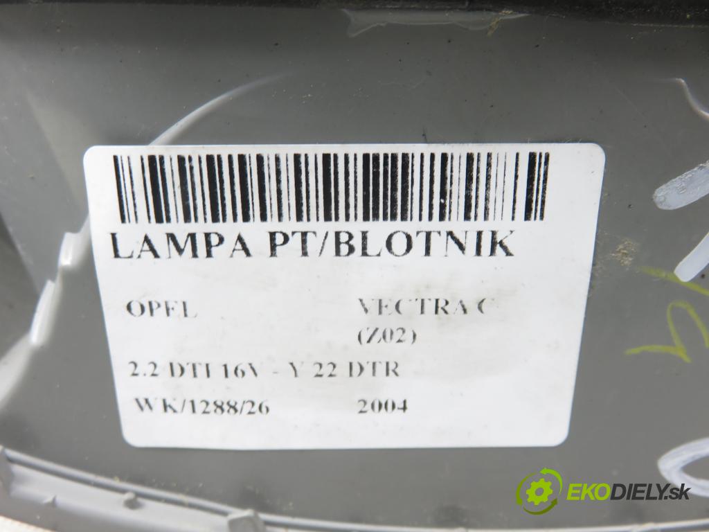 OPEL VECTRA C (Z02) LIFTBACK 2004 92,00 2.2 DTI 16V 125 - Y 22 DTR 2172,00 světlo pravé zadní 13157647
