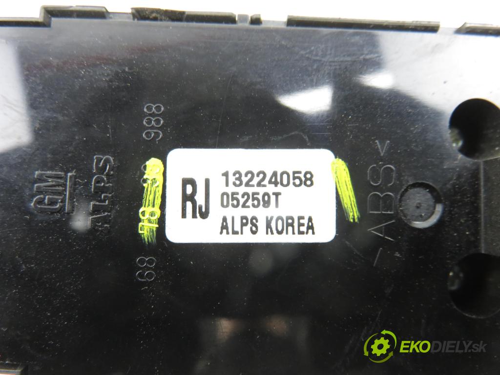 OPEL VECTRA C (Z02) LIFTBACK 2006 88,00 1.9 CDTI 8V 120 - Z 19 DT 1910,00 Panel ovládaní oken 13224058 ; 13224058RJ