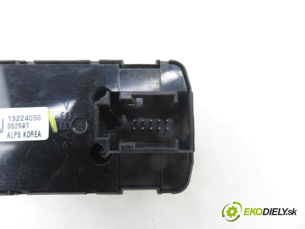 OPEL VECTRA C (Z02) LIFTBACK 2006 88,00 1.9 CDTI 8V 120 - Z 19 DT 1910,00 Panel ovládaní oken 13224058 ; 13224058RJ
