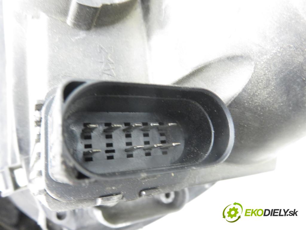VW GOLF V (1K1) HB 2004 55,00 2.0 SDI - BDK 1968,00 světlo LP 1K6941005D ; 4VFX13006AD