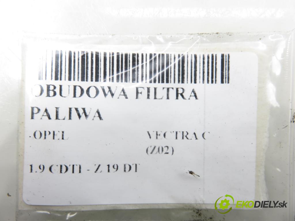 OPEL VECTRA C (Z02) LIFTBACK 2006 88,00 1.9 CDTI 8V 120 - Z 19 DT 1910,00 Obal filtra paliva 13122587