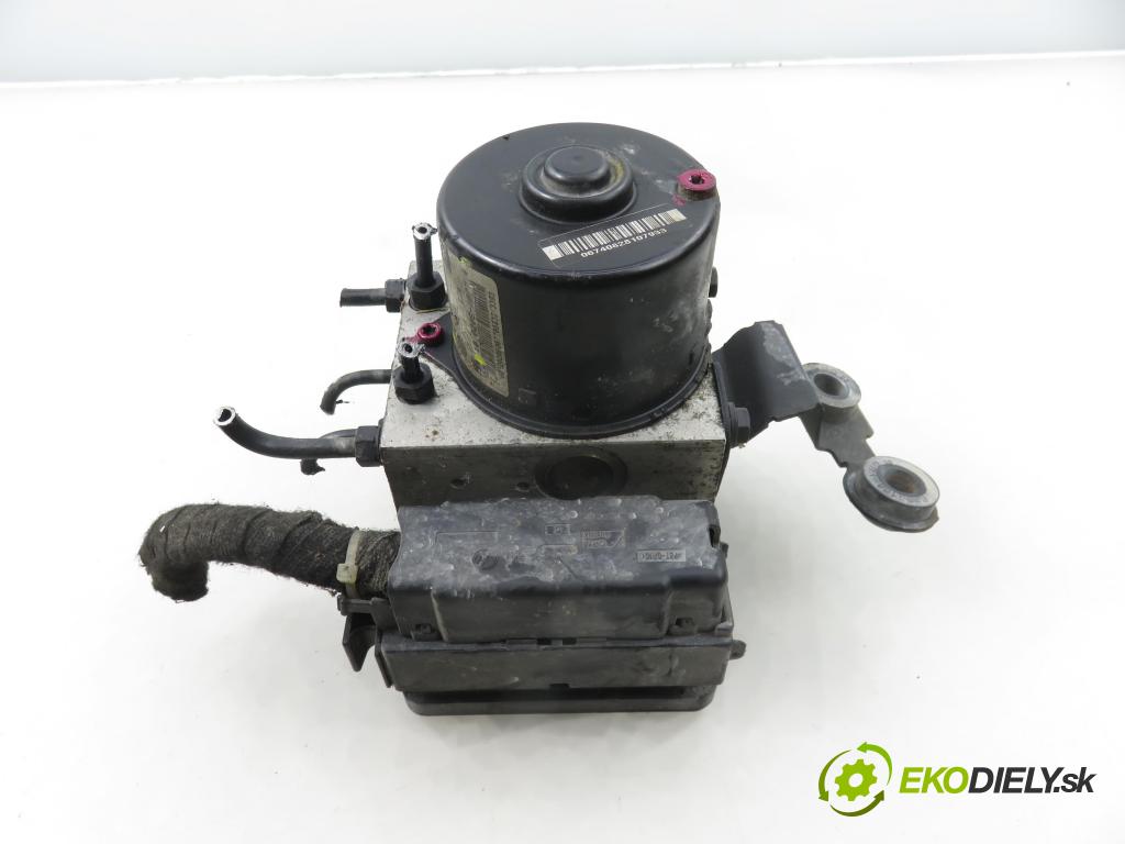 SEAT LEON (1M1) HB 2003 81,00 1.9 TDI 110 - ASV 1896,00 Pumpa ABS 1C0907379L ; 10096003343 ; 1J0614117G (Pumpa ABS)