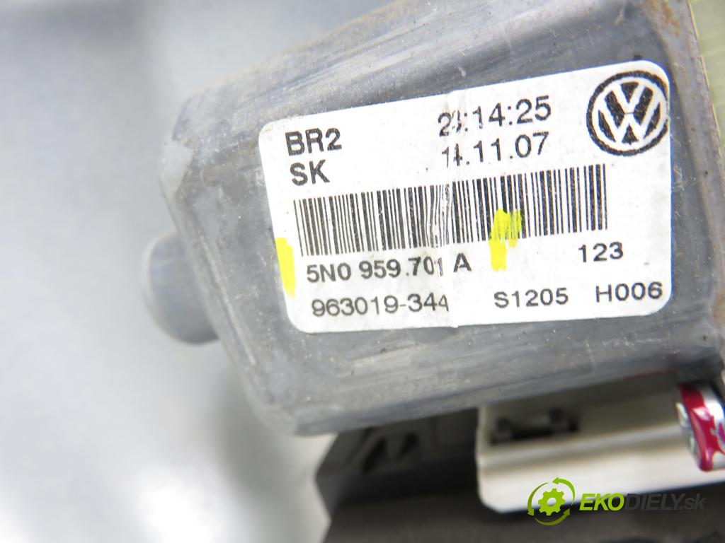 VW TIGUAN (5N_) SUV 2007 110,00 1.4 TSI 4motion - BWK 1390,00 mechanismus oken 1K0959793K ; 5N0959701A ; 5N1837729A