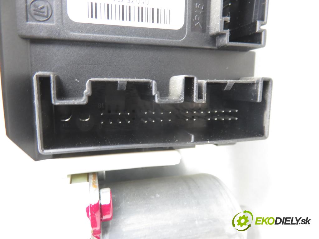 VW TIGUAN (5N_) SUV 2007 110,00 1.4 TSI 4motion - BWK 1390,00 Mechanizmus okien 5N0959702A ; 5N1837730A ; 1K0959792K