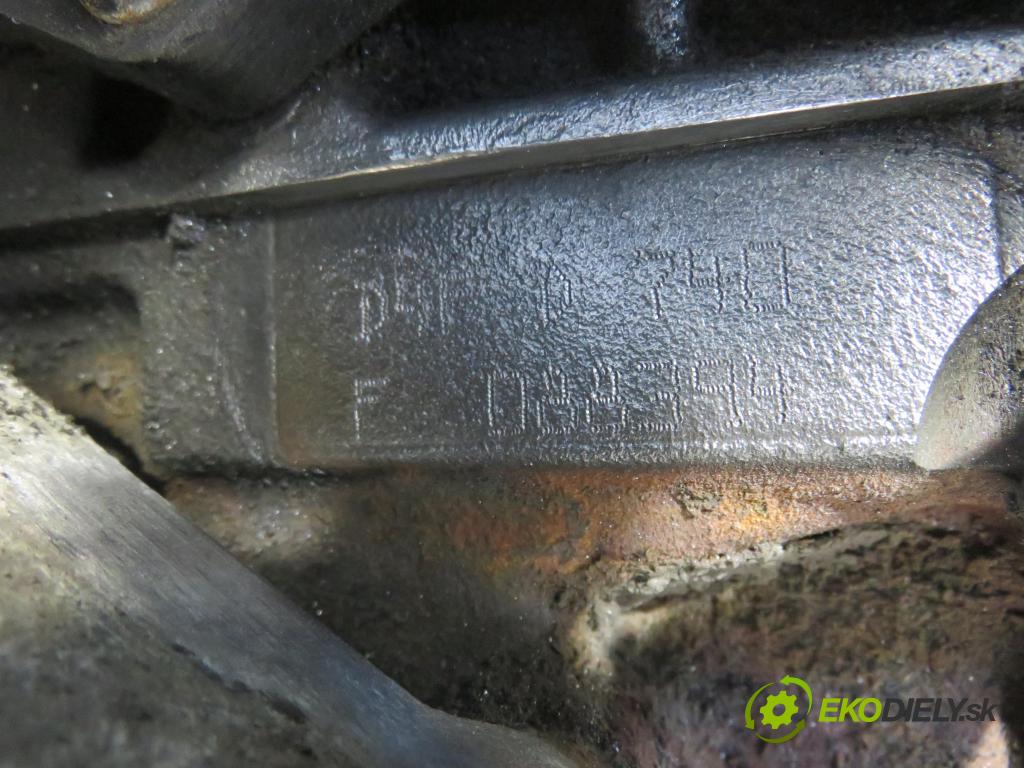 RENAULT CLIO III (BR0/1, CR0/1) HB 2005 55,00 1.2 16V (BR02, BR0J, BR11, CR02, CR0J, CR11) - D4F 1149,00 motor BENZÍN D4F 740