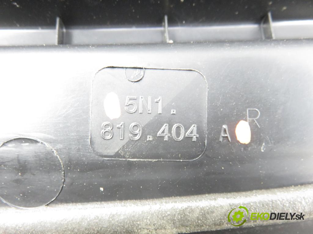 VW TIGUAN (5N_) SUV 2007 110,00 1.4 TSI 4motion - BWK 1390,00 torpédo plast pod čelní okno 5N1819404A (Plast pod čelním sklem)