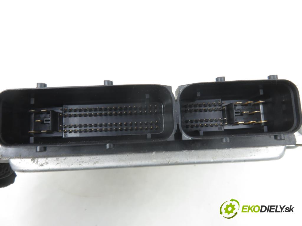 SEAT LEON (1M1) HB 2003 81,00 1.9 TDI - ASV 1896,00 Riadiaca jednotka Motor 038906012FK ; 0281010683