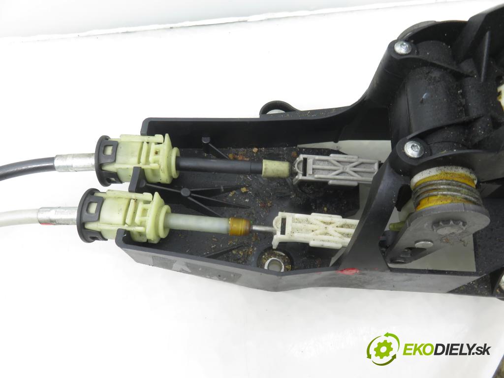 OPEL VECTRA C (Z02) LIFTBACK 2006 88,00 1.9 CDTI 8V 120 - Z 19 DT 1910,00 ZVEDÁK: