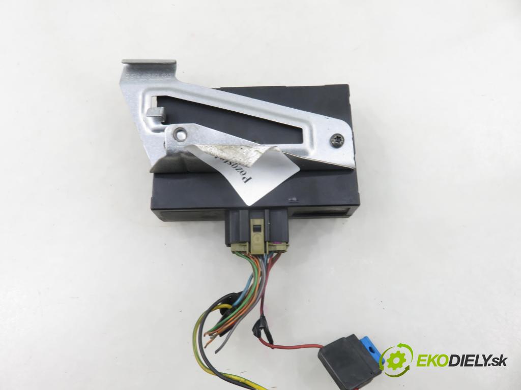 VW GOLF IV (1J1) HB 2003 74,00 1.9 TDI PD 101 - AXR 1896,00 MODUL komfortu 1C0959799