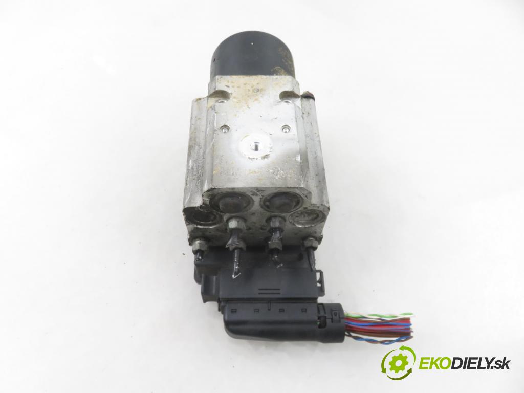 OPEL VECTRA C (Z02) LIFTBACK 2004 92,00 2.2 DTI 16V - Y 22 DTR 2172,00 Pumpa ABS 54084711A ; 13663913 ; 13136694 (Pumpa ABS)